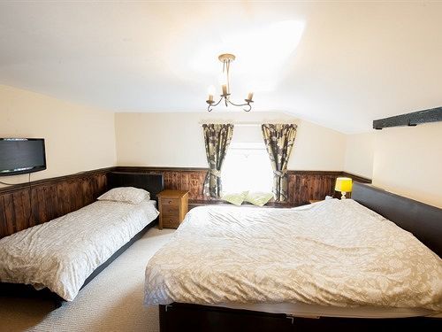 The Red Lion Hotel Chester Bagian luar foto